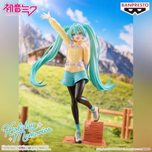 Load image into Gallery viewer, Banpresto - Vocaloid - Hatsune Miku (Holiday Memories - Moutain Climbing), Bandai Spirits Figure