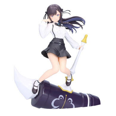 Banpresto - I May Be a Guild Receptionist, but I'll Solo Any Boss to Clock Out on Time - Alina Clover Figure