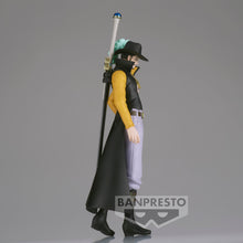 Load image into Gallery viewer, Banpresto - One Piece - Dracule Mihawk, Bandai Spirits The Shukko Figure