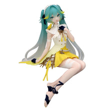 Load image into Gallery viewer, Hatsune Miku Noodle Stopper Figure - Canary Bird Ver.